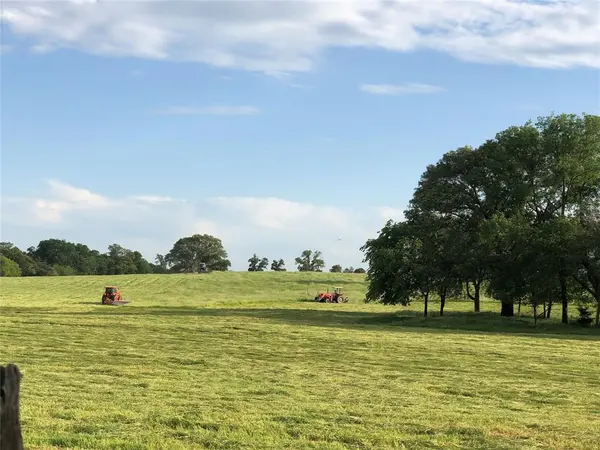 3739 W Fm 515, Como, TX 75431