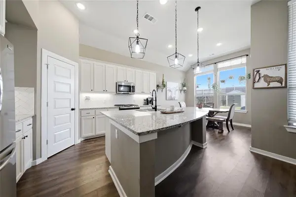 2127 Mossbrook Drive, Royse City, TX 75189