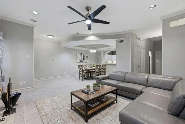 4050 Frankford Road #804, Dallas, TX 75287