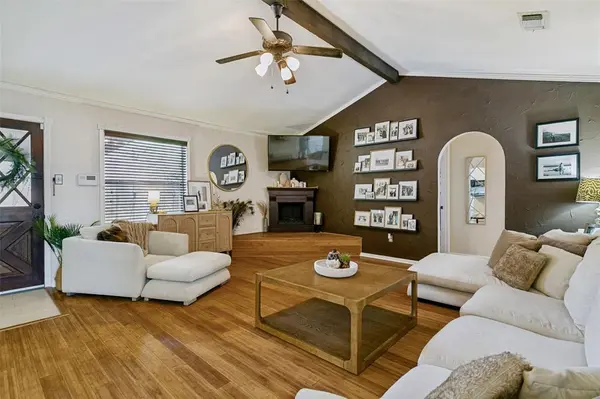 6917 Smithfield Road, North Richland Hills, TX 76182