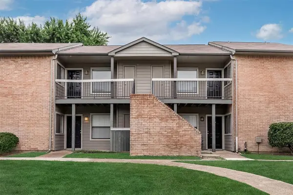 305 W Baker Road #1108, Baytown, TX 77521