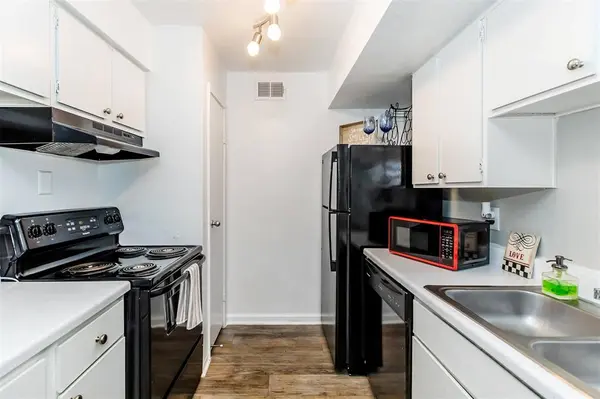 305 W Baker Road #1108, Baytown, TX 77521