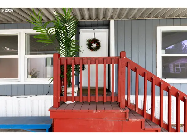 9000 NE M L KING BLVD #61, Portland, OR 97211