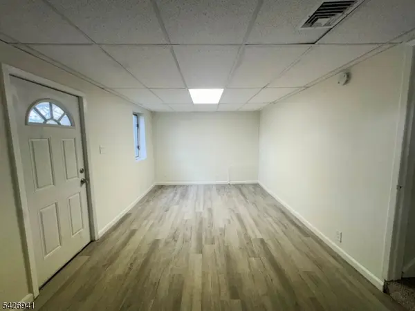 17 Clover Ter, Jefferson Twp., NJ 07849