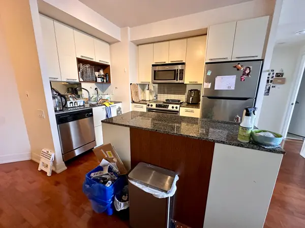 21 Carlton ST #3202, Toronto C08, ON M5B 1L3