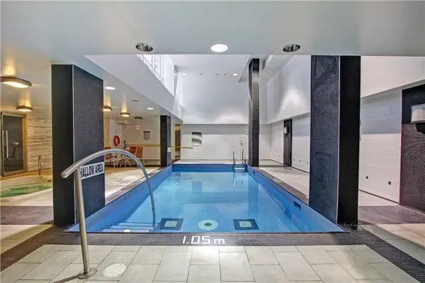 21 Carlton ST #3202, Toronto C08, ON M5B 1L3