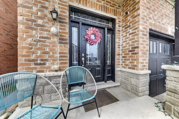 22 Moses CRES #Main, Clarington, ON L1C 0T7