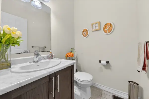 22 Moses CRES #Main, Clarington, ON L1C 0T7