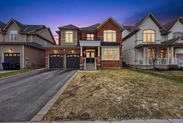 61 Latimer AVE, Essa, ON L3W 0N3