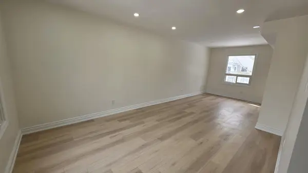 41 BLAIR CRES ##Upper, Barrie, ON L4M 5Y6