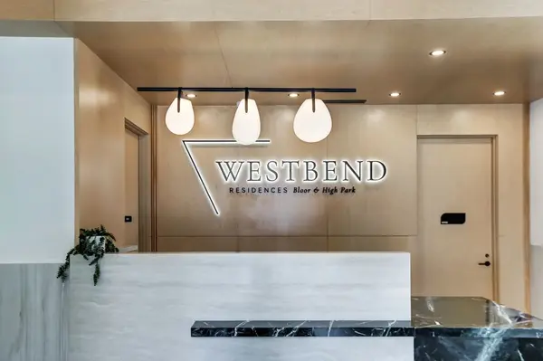 1660 Bloor ST W #1005, Toronto W02, ON M6P 1A8