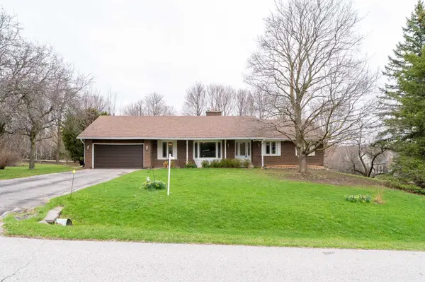 3 Field Crest RD, Caledon, ON L7C 1H4