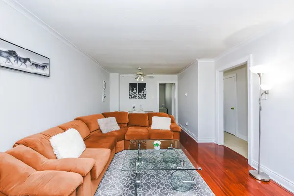 7464 Homeside GDNS, Mississauga, ON L4T 2A7