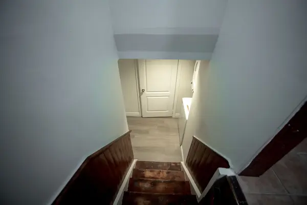 521 Wildwood DR #Lower, Oakville, ON L6K 1V1