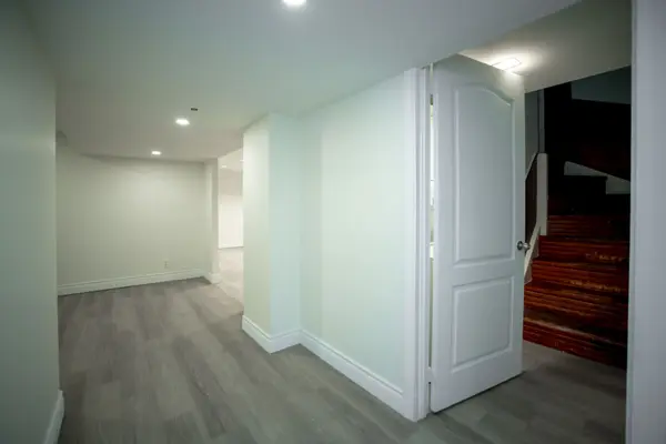 521 Wildwood DR #Lower, Oakville, ON L6K 1V1