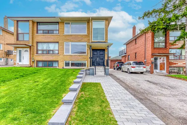 83 Clairton CRES, Toronto W03, ON M6N 2M7