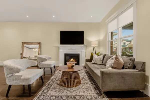 104 Barnesdale AVE N, Hamilton, ON L8L 6S5