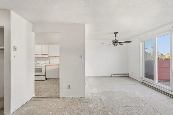 1589 St Bernard ST #508, Blossom Park - Airport And Area, ON K1T 3H7