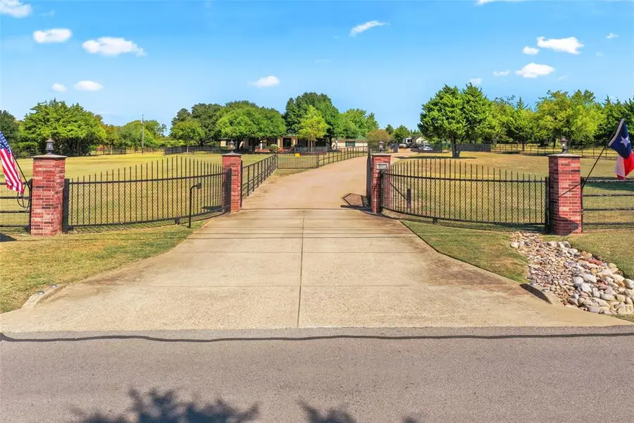 4451 Shiloh Road, Midlothian, TX 76065