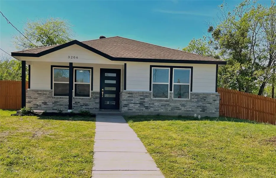 3206 Roberts Street, Greenville, TX 75401