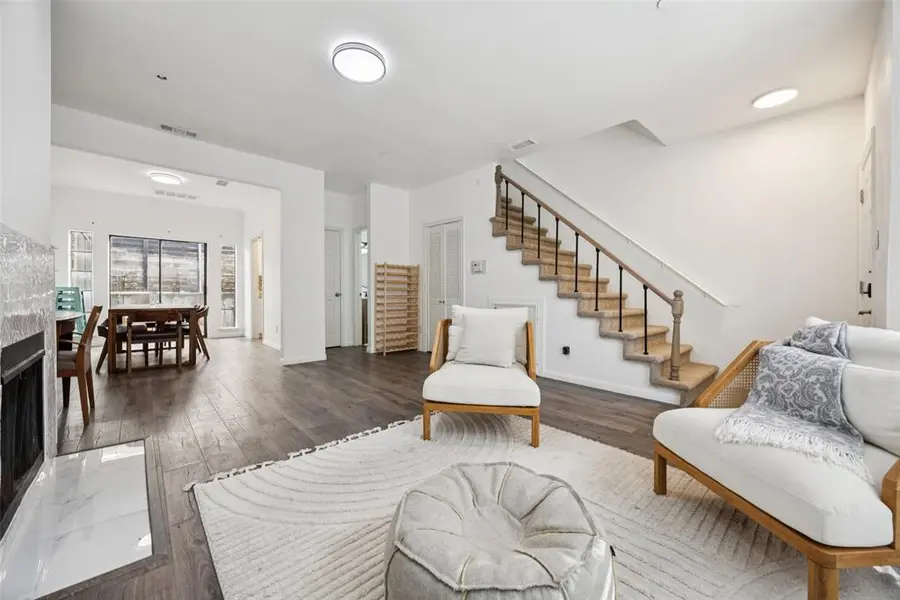 3919 Cole Avenue #101, Dallas, TX 75204