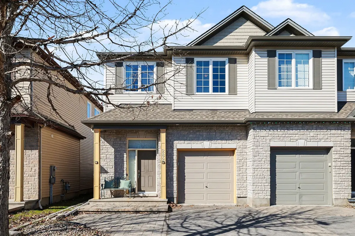 282 Broxburn CRES, Barrhaven, ON K2J 0P1