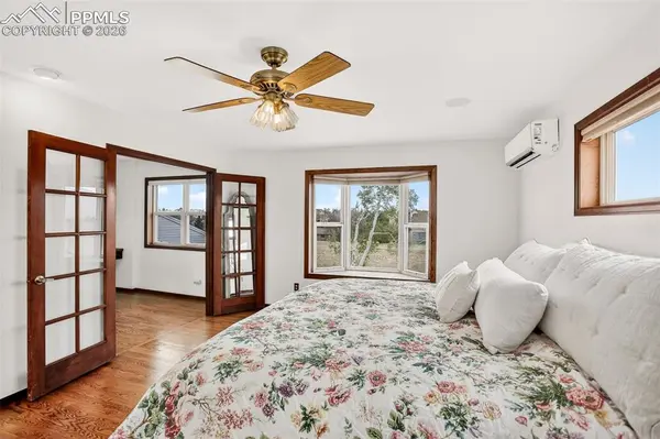 135 Palm Springs DR, Colorado Springs, CO 80921