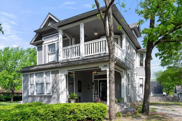 756 W 3rd Avenue, Corsicana, TX 75110