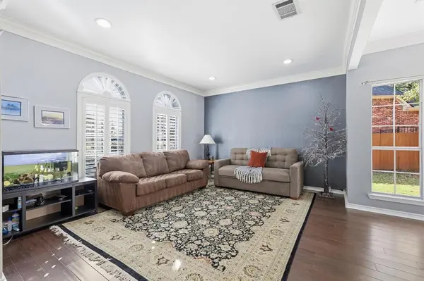 943 Kingwood Circle, Highland Village, TX 75077