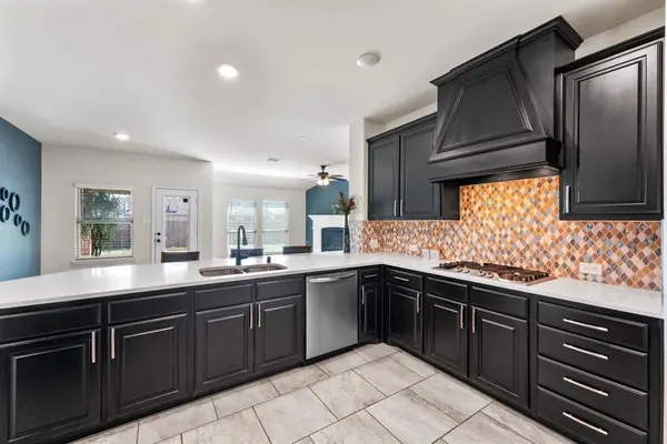 3031 Lily Lane, Heath, TX 75126