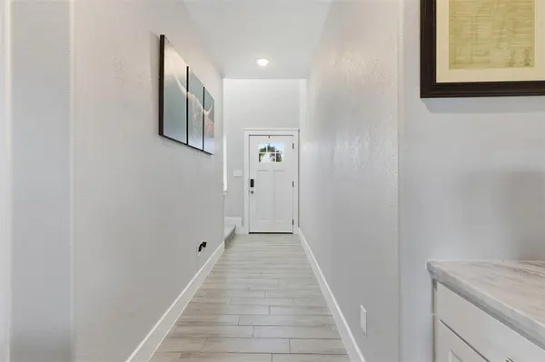 5708 Black Pine, Granbury, TX 76048