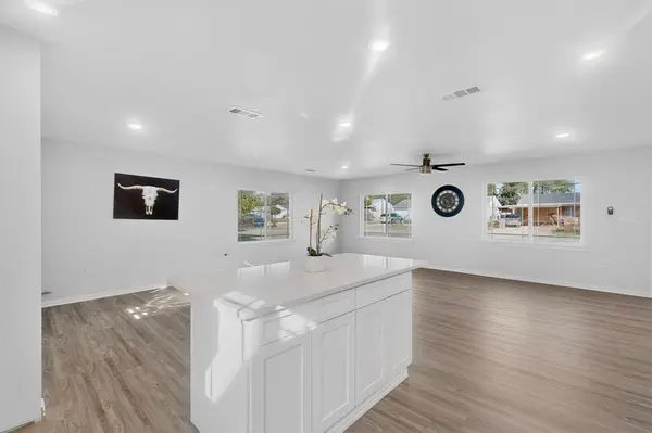 4540 Western Oaks Drive, Dallas, TX 75211