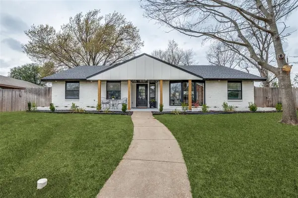 3883 Antigua Circle, Dallas, TX 75244