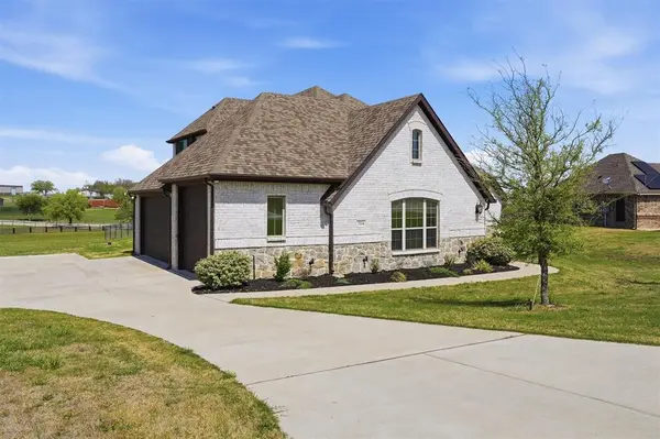 704 Cactus Creek Court, Godley, TX 76044