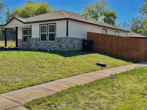 3206 Roberts Street, Greenville, TX 75401