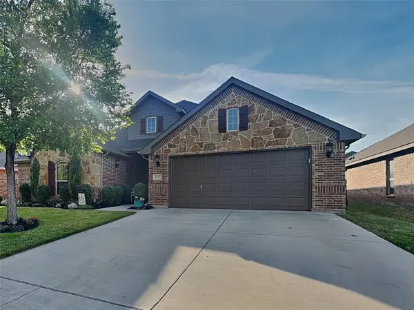 1635 St Croix Street,  Burleson,  TX 76028