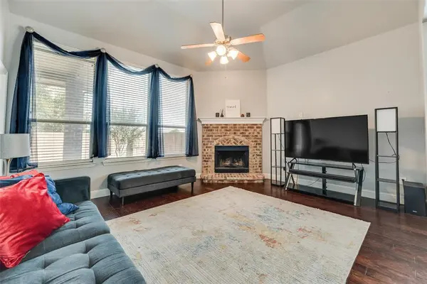 221 Bluefinch Drive, Little Elm, TX 75068