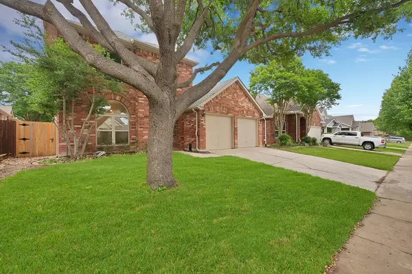 9128 Chardin Park Drive, Fort Worth, TX 76244