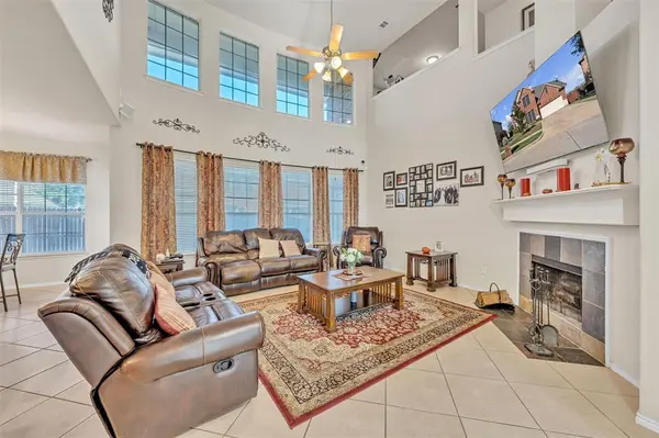 2244 Condor Street, Grand Prairie, TX 75052