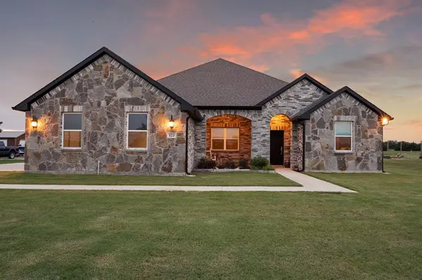 123 Cedar Elm Lane, Nevada, TX 75173