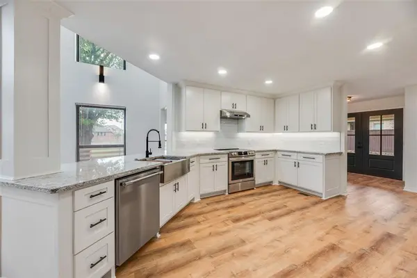 2720 E Seeton Road, Grand Prairie, TX 75054