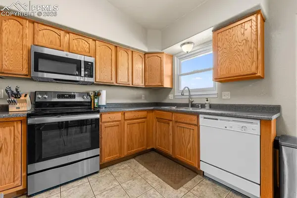 965 N Cimarron DR, Pueblo, CO 81007