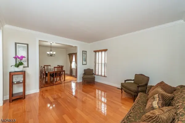 17 Nicole Lane, Parsippany-troy Hills Twp., NJ 07054