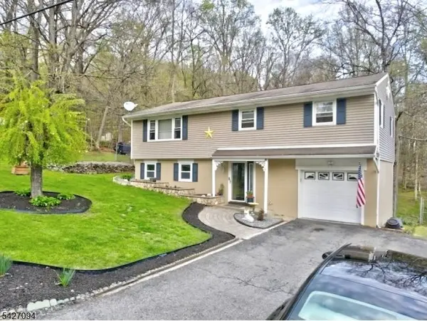 51 Lounsberry Hollow Rd, Vernon Twp., NJ 07461