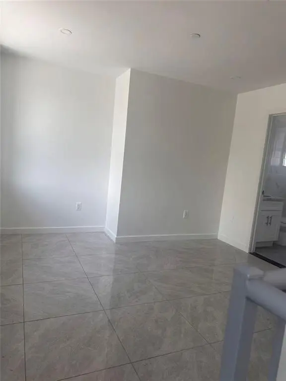 611 53rd ST #4A, Brooklyn, NY 11220