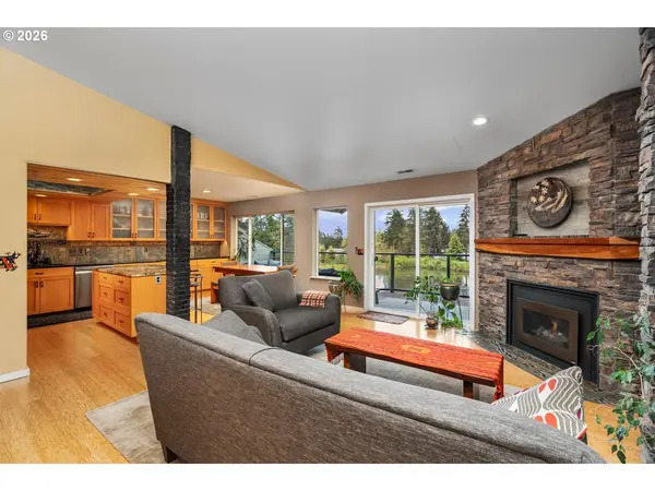 1840 REES HILL RD #19, Salem, OR 97306