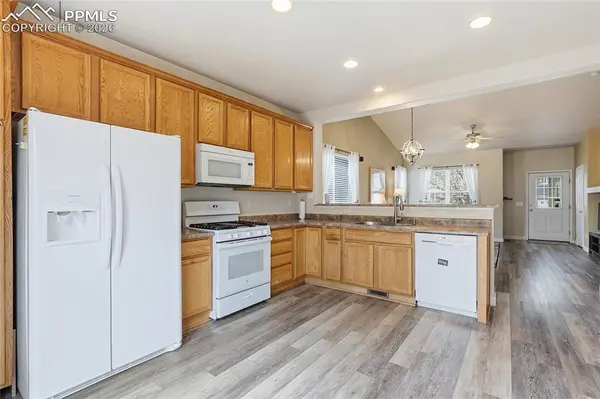 6642 Glowing Valley DR, Colorado Springs, CO 80923