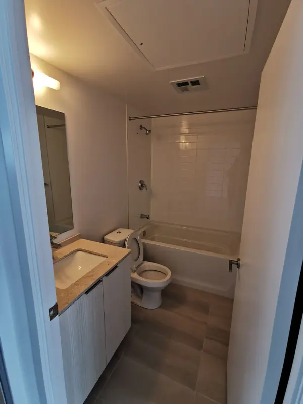 11 Wellesley ST W #3101, Toronto C01, ON M4Y 1E8