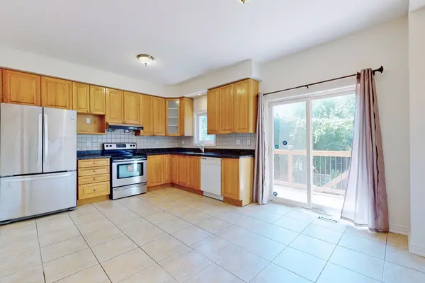 26 Aylesworth AVE, Toronto E06, ON M1N 2J5