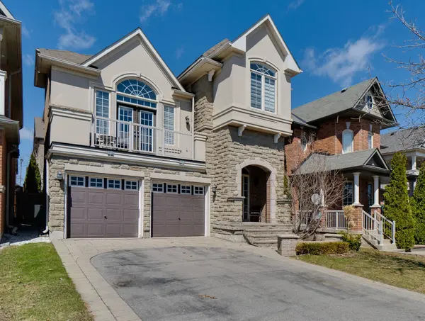 38 Bowkett DR, Richmond Hill, ON L4E 0J7